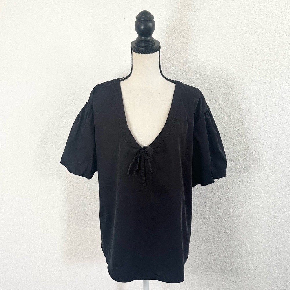 ELIZABETH AND JAMES Black Bubble Puff Sleeve V-neck Blouse Top Size Medium Tie - Picture 1 of 10